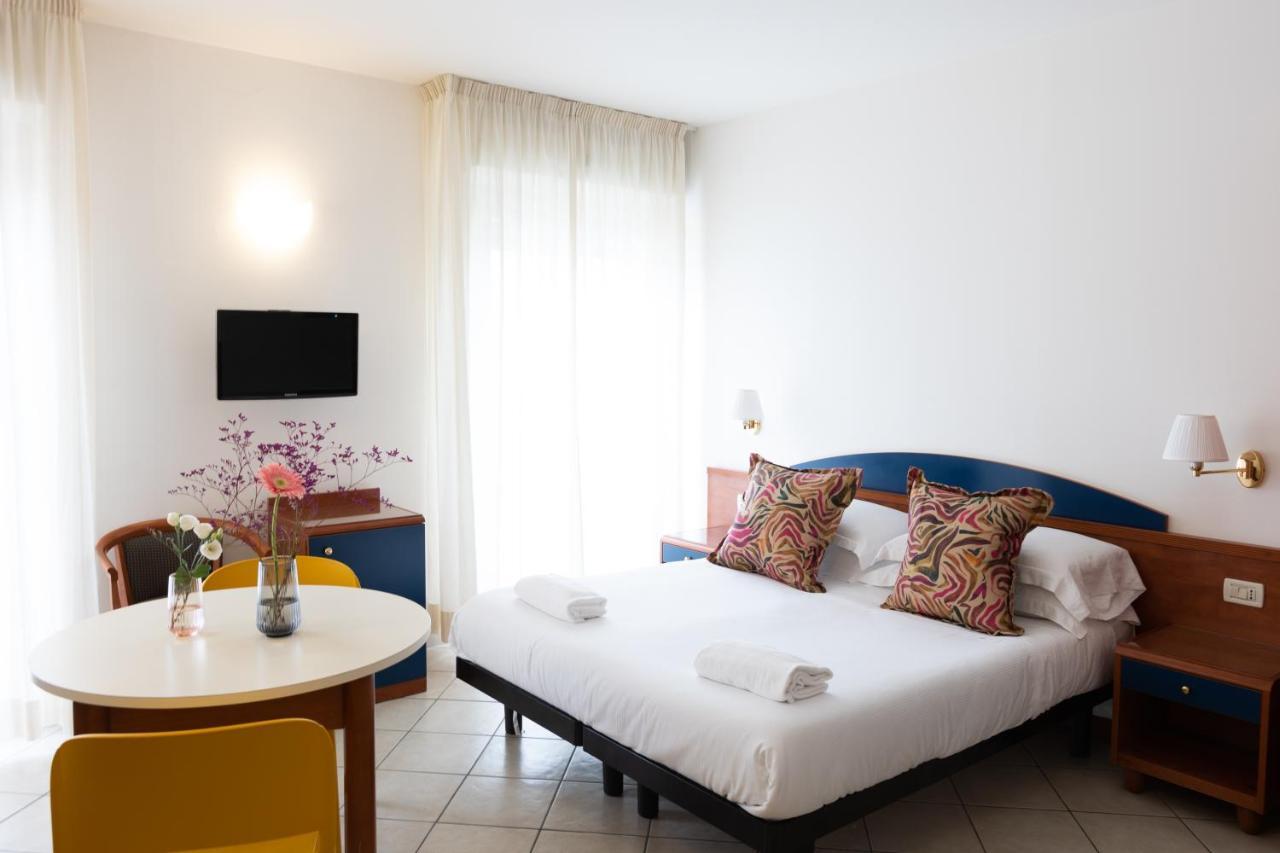 רימיני Residence Mimosa מראה חיצוני תמונה