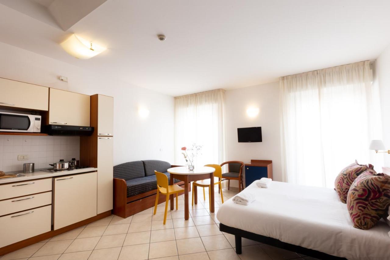 רימיני Residence Mimosa מראה חיצוני תמונה