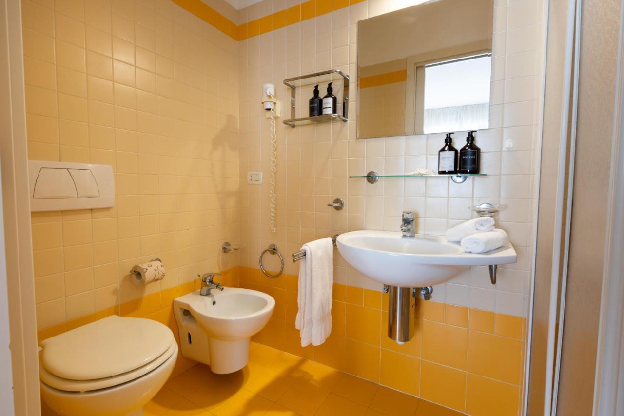 רימיני Residence Mimosa מראה חיצוני תמונה