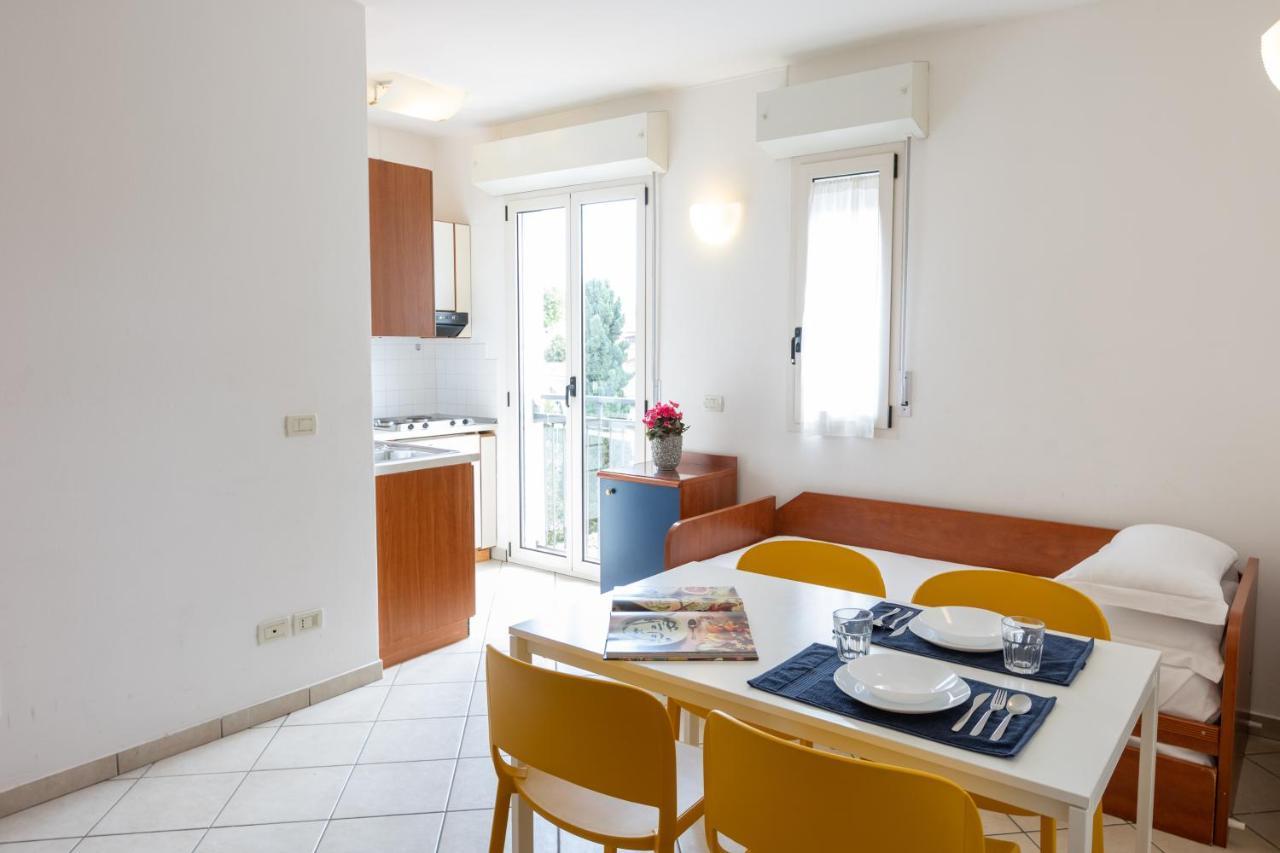 רימיני Residence Mimosa מראה חיצוני תמונה