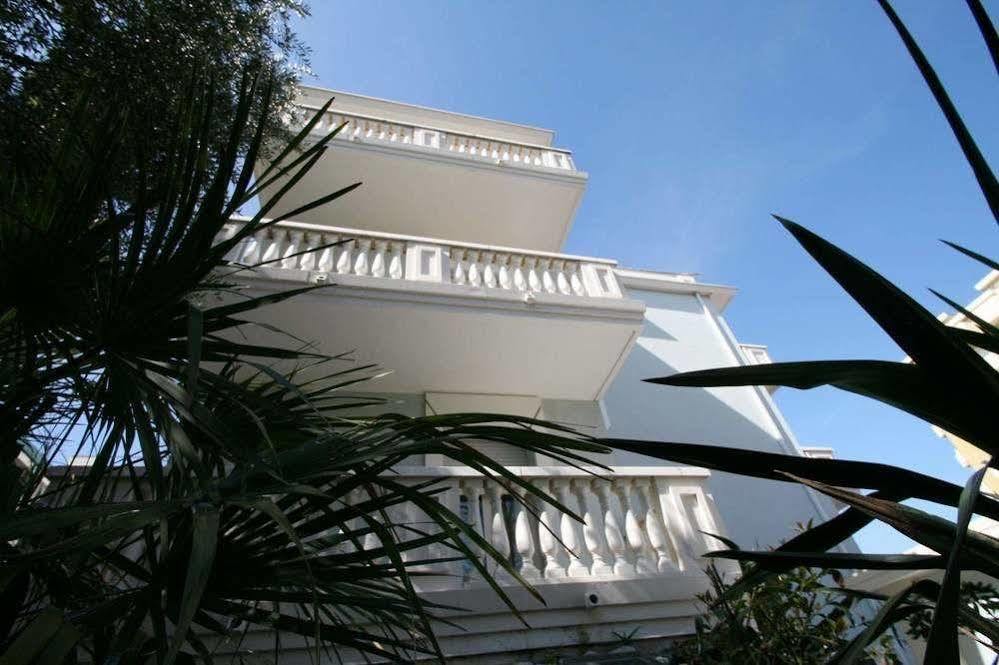 רימיני Residence Mimosa מראה חיצוני תמונה